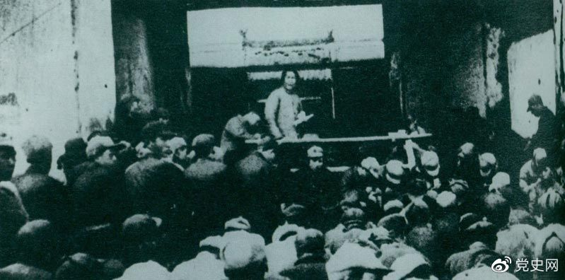 1935年12月27日，毛澤東在陜北瓦窯堡黨的活動分子會議上作《論反對日本帝國主義的策略》報告。